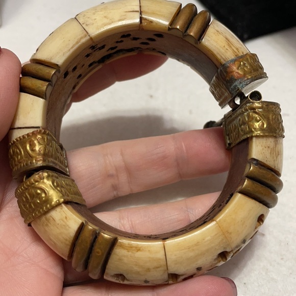 Antique Afghani Bone, Brass, Wood bracelet with pin latch 7” - Picture 11 of 13